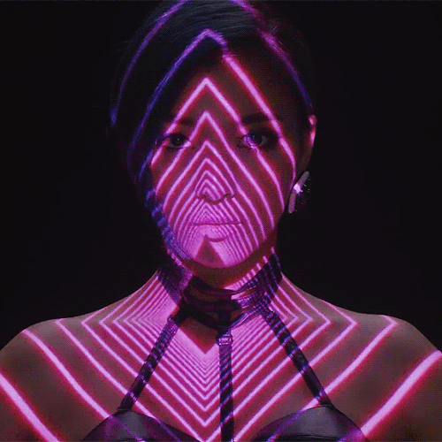 someloves:tb: luna in red light