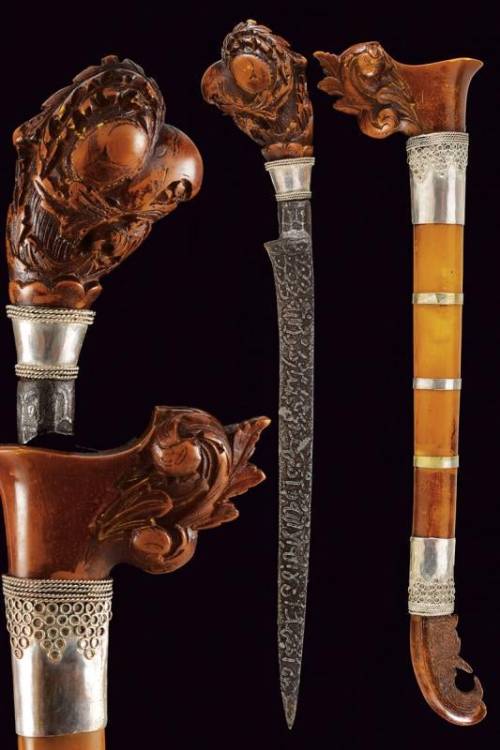 Tumbok lada with exquisitely carved hilt, Sumatra (Indonesia), 19th centuryfrom Czerny’s Internation