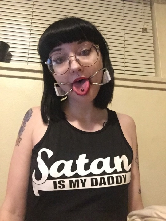 Porn photo bettiebondage:   🦇See your favorite goth