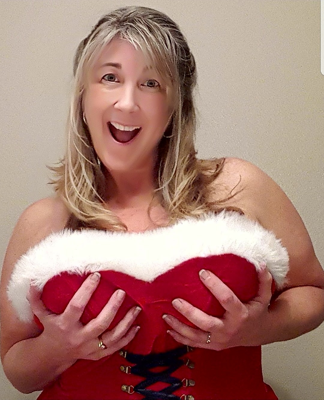 kygentleman6666:  762758: tjones42169:  Merry Christmas XOXO 