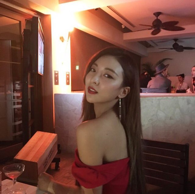 eyecandieskpop:  f(x) Luna