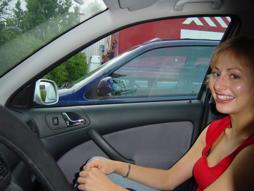 zofe:  dom13kus:ineedsextonight:  09walter:  schwanzhure-karl:  Dorli Privat TeamViewer Id 224 117 956 Pw karl69   Dorli kanns  Das Fickstück ist echt geil, würde sie gerne ficken. Hat jemand Namen, Adresse oder Facebook von ihr ?  Geiles teil Der Kerl