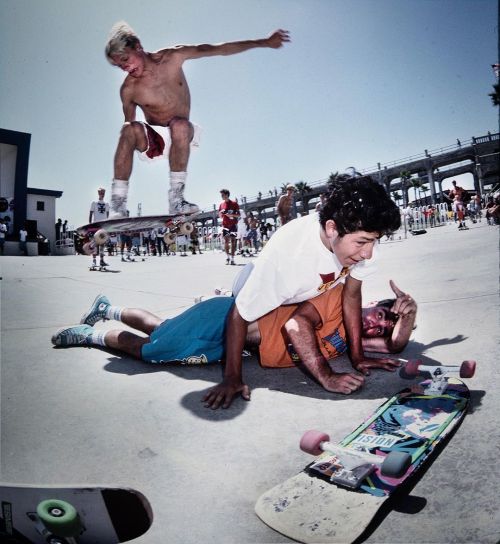 jgrantbrittain:@oscarputdowntheknife ollies over Mark Gonzales and Steve Rocco while they play Twist