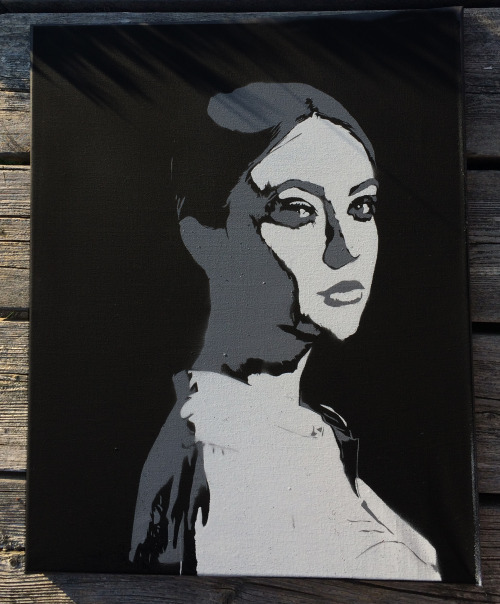 Margot Verger Stencil (2016) Canvas: 50x40 cm  ~ Colours: Black/white/greys ~ 4 Layers Finally finis