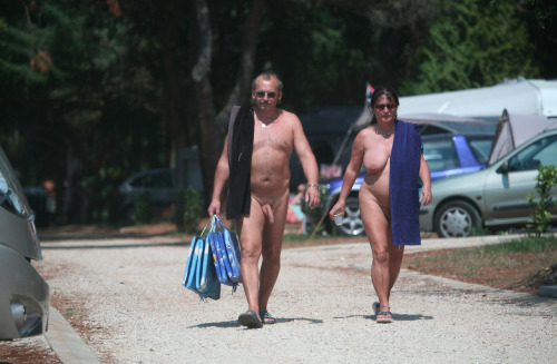 Parejas desnudas