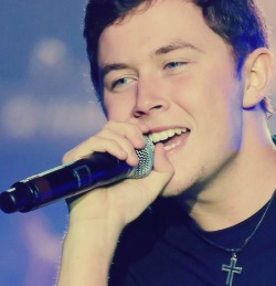 love-is-everything-94:   Scotty McCreery  (Click on photo for HD Quality)  Opening my tumblr to see this photo= night made