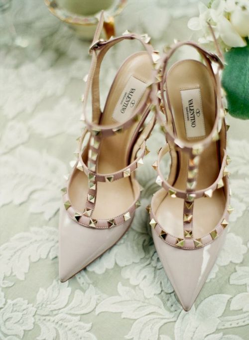 Porn photo dustjacketattic:  valentinos | by stacy able