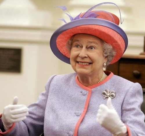 toratiger:  God save the Queen. She is too cute.