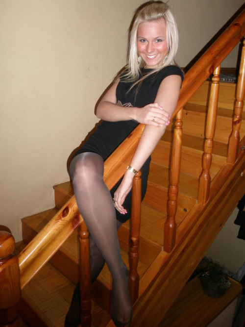 bestcandidpantyhose:  Candid Pantyhose of the day 3/27/2013 