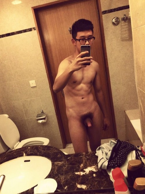 qye10086:boybentre:gay19980408:舔Cu bự不错