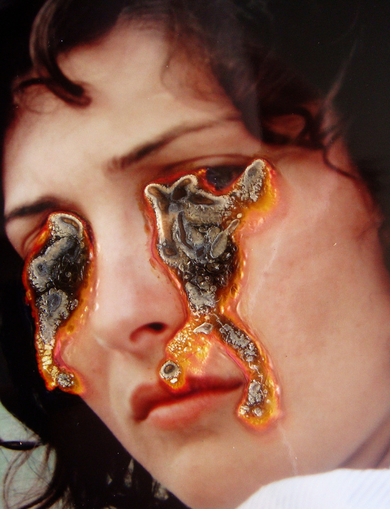 destructs:  Dry Your Tears by Lucas Chimello Simões 