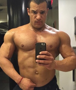 Muscle Worship