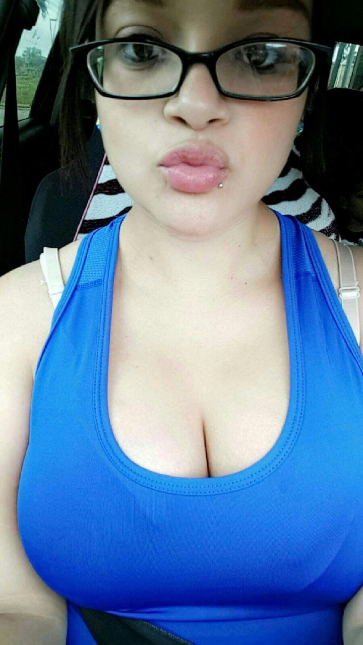 lovemesomepregnantbitchez:  Her snapchat is subsluuut69  Go check her out!  She’s