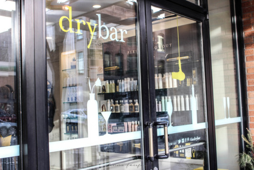 My first visit to @drybar up on the blog!  https://anniewearsit.com/2017/02/20/drybar-chicago/