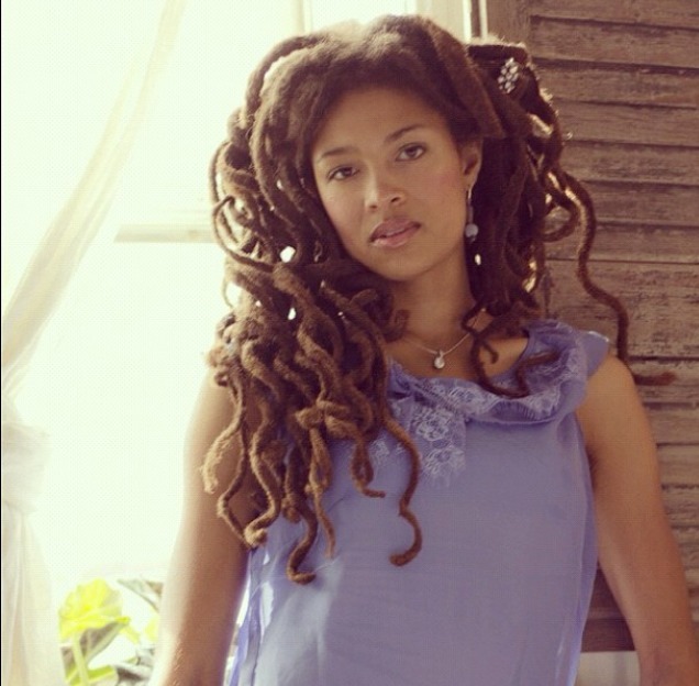 strugglingtobeheard:  lovedivika:  Valerie June   ugh she is so wonderful tho