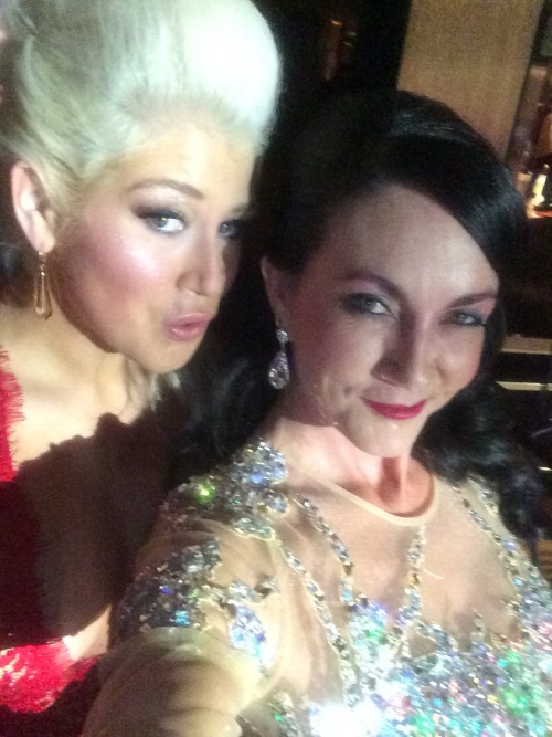 wicked-moment:  My sexy friend @nikkiphoenixxx at the #AVN awards  These two…