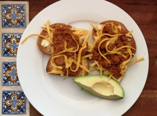 alittlebitofketo: Low carb toast and mince. #sugarfree #lowcarb #foodpics #pcos #healthyfood #foodbl