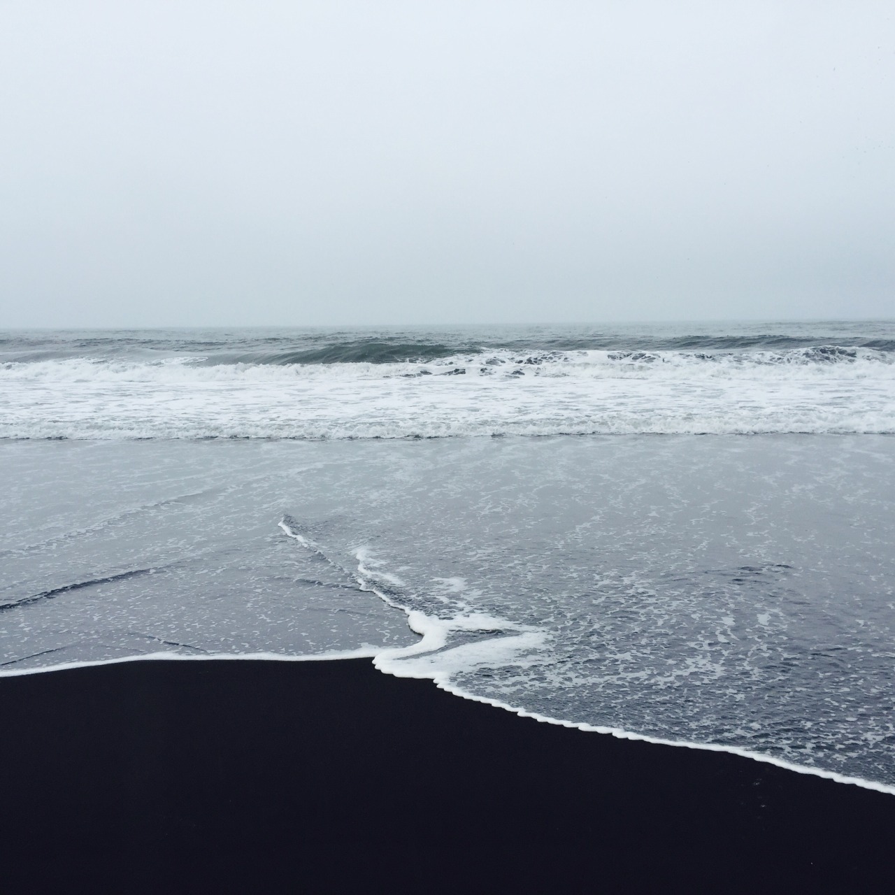 orbpal:black sand beach