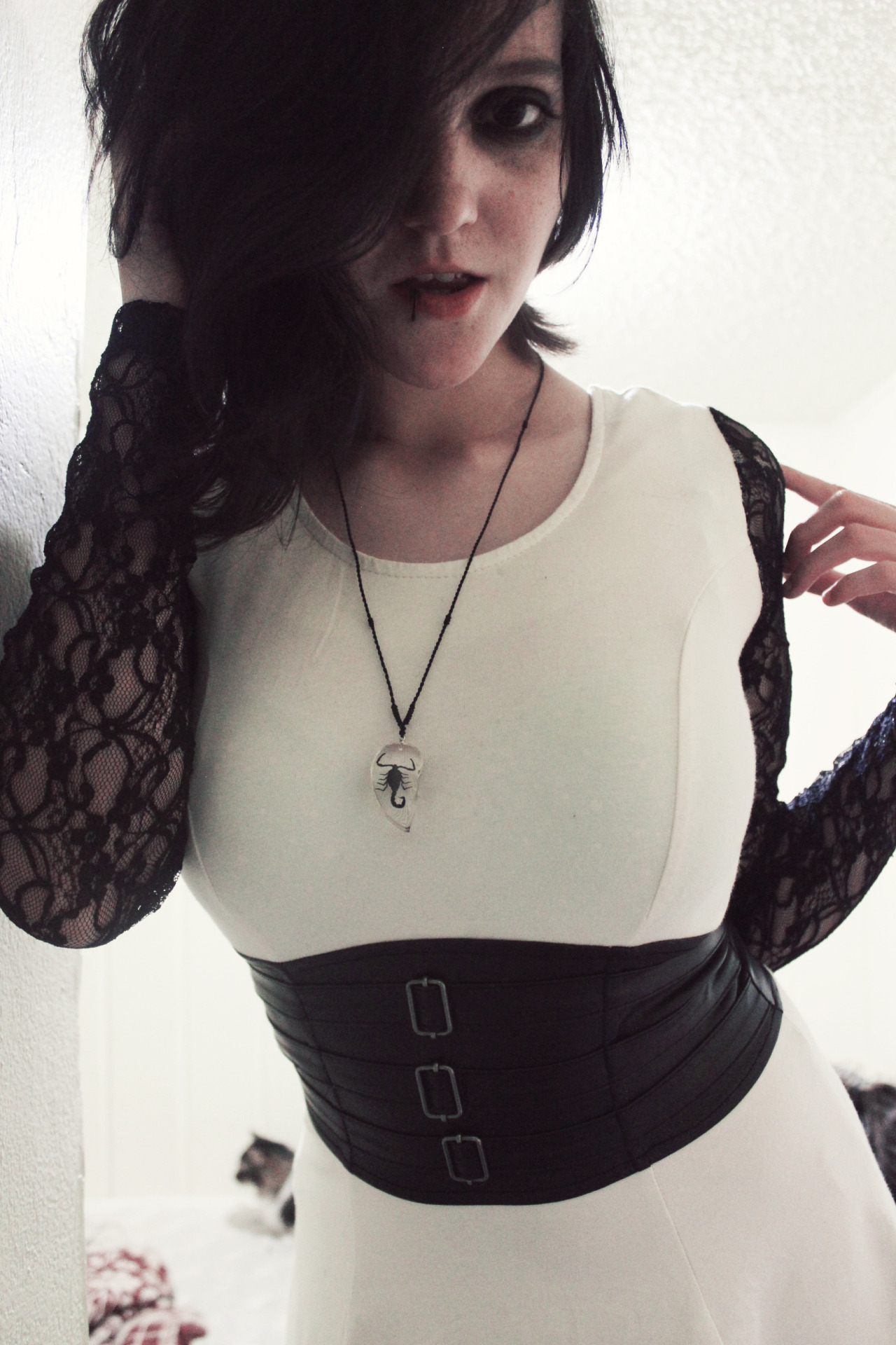 espikvlt:  Dead Snake Slut.