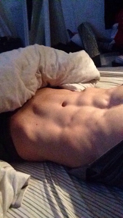 naked-straight-men:  Photo