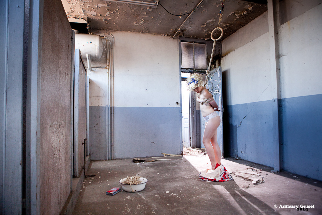 bondageisnotacrimeparis:  Marilyn on ropes!  Model : Misungui Rigger and picture : Amaury