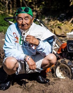 tokyo-fashion:  Japanese grandfather becomes a fashion celebrity and Instagram star at 84 years old, showing age is no barrier to being hip. Article at SCMPSilver Tetsuya on Instagram and Tumblr