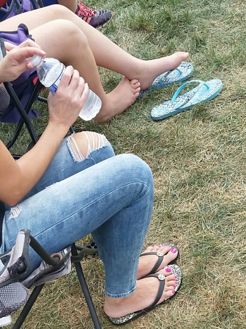 sexycandidfeet: Soccer mom and her daughter