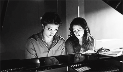 eastofedenn-blog:  “… then his fingers flowed swiftly across the ivory, and the room was filled with a composition so complex, so luxuriant, it was impossible to believe only one set of hands played. “ 
