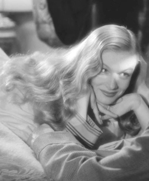 Sex wehadfacesthen:   Veronica Lake in I Married pictures