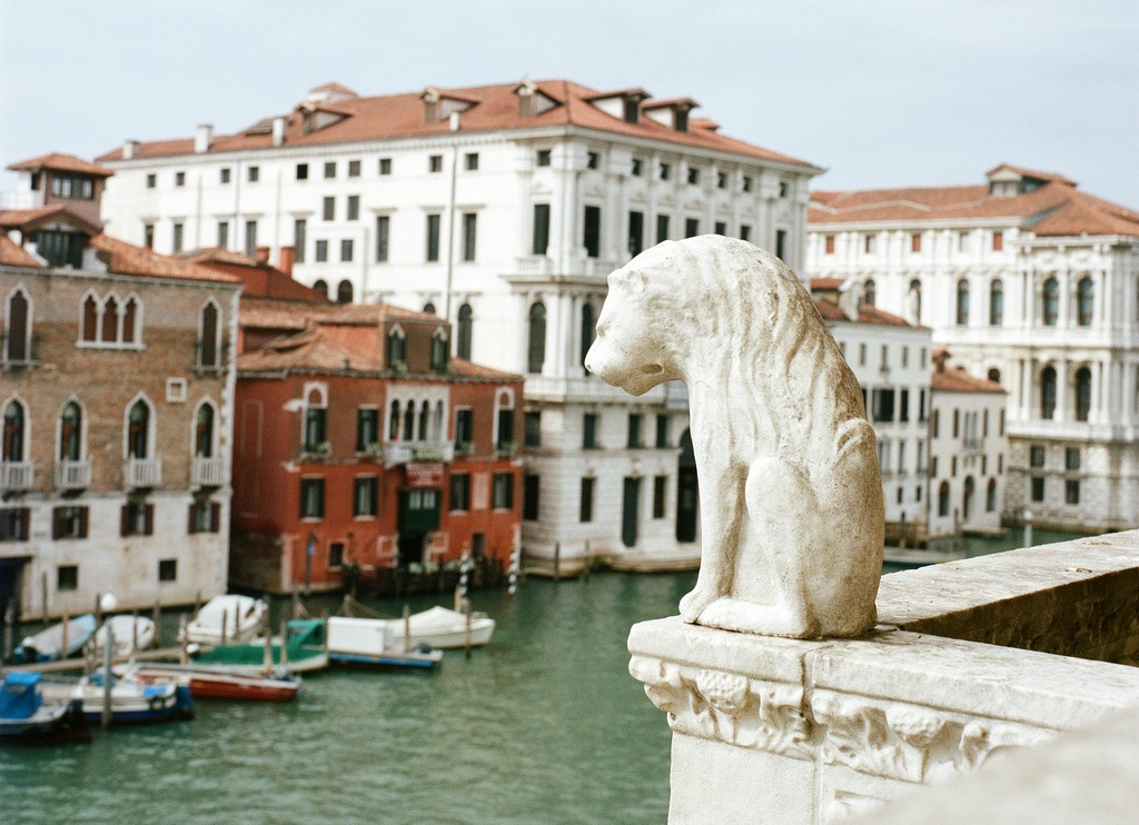 goddesswithinyou:  larimar:  jacindaelena:   by .grux.  Larimar: Venice, Italy 