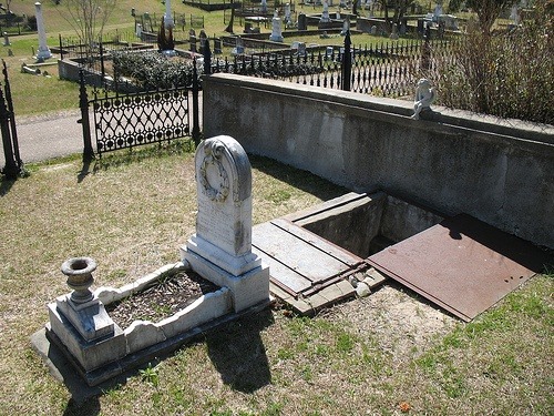 Sex Natchez - 10 yr old Florence died in 1871. pictures