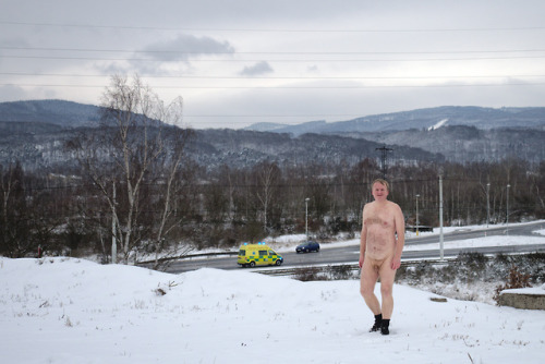 naturistsmile: Winter is back (hopefully not for long). At the beginning of the week, it was sunny, 