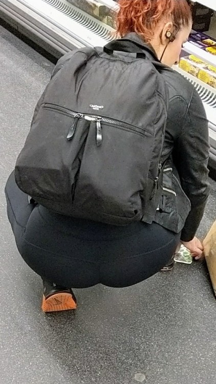 mikesw2017: Phat ass girl in YP, part 2