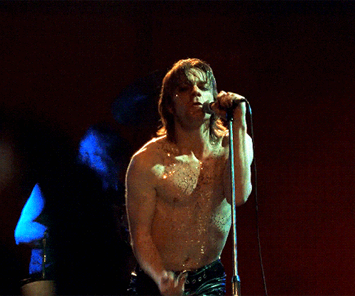 DAILYFLICKS 30K EVENT: FAVORITE 90s FILM PER MEMBER VELVET GOLDMINE (1998) Sonny (@fathermax)