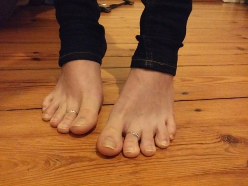 magicjolene: New pants ;)
