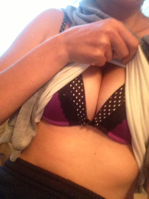 XXX Selfie Tits photo