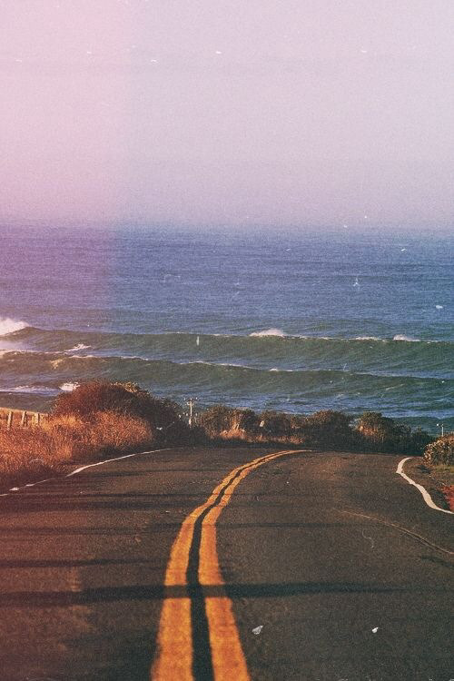 covered-with-mist:  Untitled | via Tumblr na We Heart It.