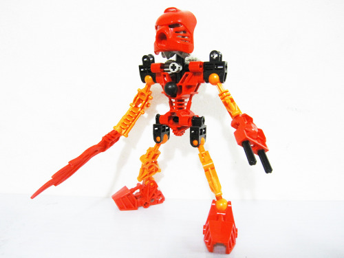 festiveraritysunset:Bionicle is simply the story of a robot’s quest to get increasingly more shiny a