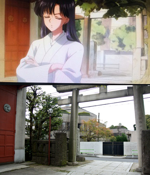 Guess what?! I just discovered Sailor Moon is set in Azabu Juban where I happen to be LIVING RIGHT N