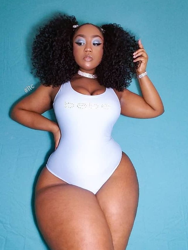 addicted2curvez:  #oneofthesexiextwomenontheplanet #currency #cake_Nation #blindianbaby
