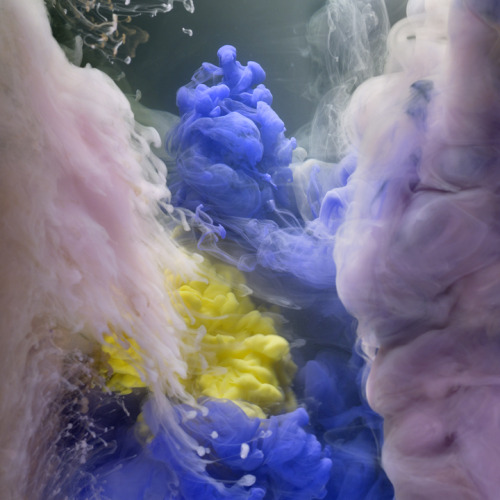 leslieseuffert:  Kim Keever (NYC) Across The Volumes 