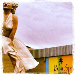 brownboy0126:  Marilyn needs a bra #palmsprings