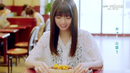sakamichi-steps: カフェ・ベローチェ「＃飛鳥休憩中」 スパイシータコス篇(+GIF)