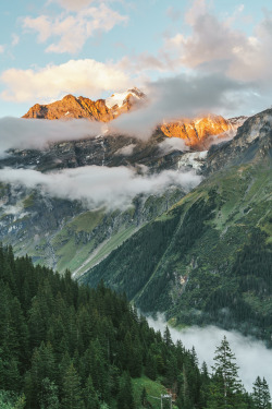expressions-of-nature:  by Nicolas Glauser Hinteres Lauterbrunnental, Switzerland 