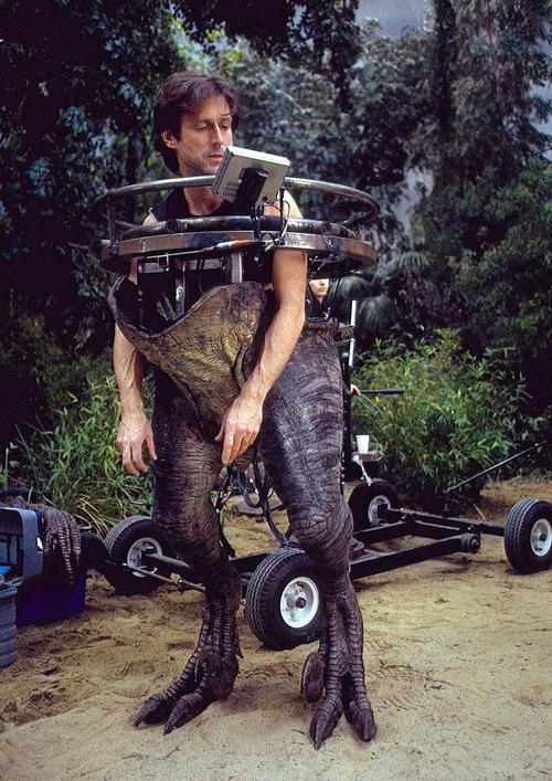 Still one of my favourite behind-the-scenes images from “Jurassic Park”. #MonsterSuitMon