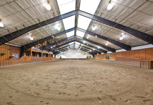 beautifulbarns:  Ellensburg Horse Farm for sale“A 155-acre horse farm near Ellensburg [Washington] is for sale - listed at ป.5 million. The property, located along Manastash Ridge, has three barns, two indoor arenas, housing, offices and a meeting