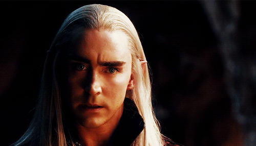elvenking:Farn! Tauriel, ego! Gwao hi!