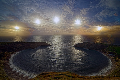Solstice Sun at Lulworth Cove : A southern exposure and striking symmetry made Lulworth Cove, along 