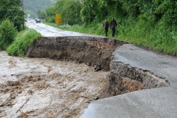 something-about-you-and-i:  STOP, PLEASE STOP AND READ THIS!REBLOG, I DON’T CARE WHAT BLOG YOU HAVE.PLEASE, READ THIS.States of emergency have been declared in parts of Bosnia, Croatia and Serbia after the heaviest rain and worst floods since records