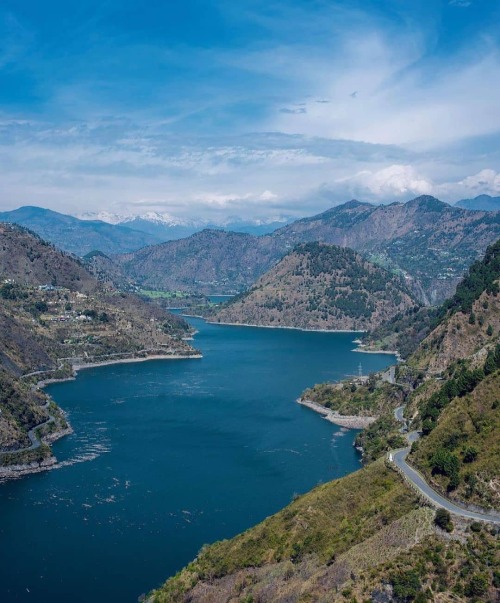 #ChameraLake is a mystic lake located in the #Chamba district in #Dalhousie, in the northern state o